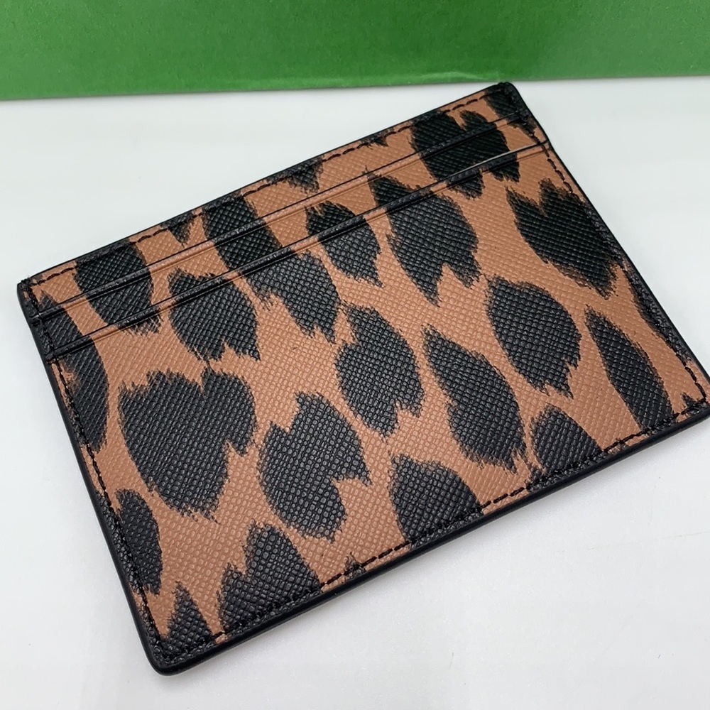Kate Spade Schuyler Small Slim Card Holder
NWT SPOTTED ANIMAL COLOR - Picture 3 of 10